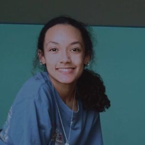 Meet your Posher, Anissa